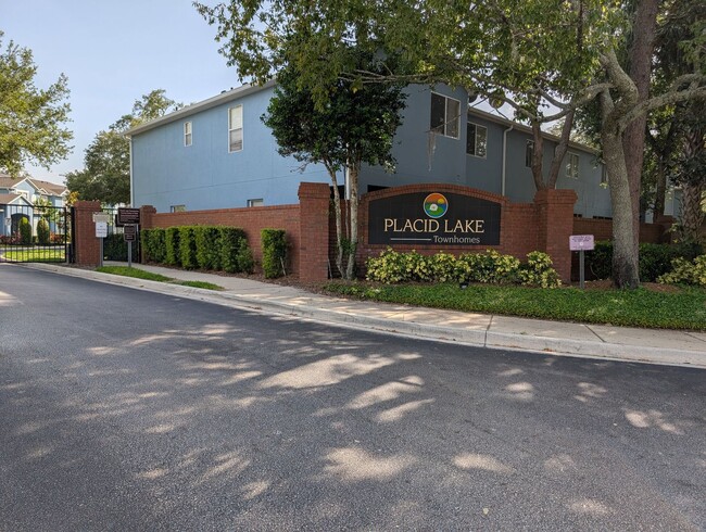 Primary Photo - Spacious 2 Bed, 2.5 Bath Townhome in Gated...