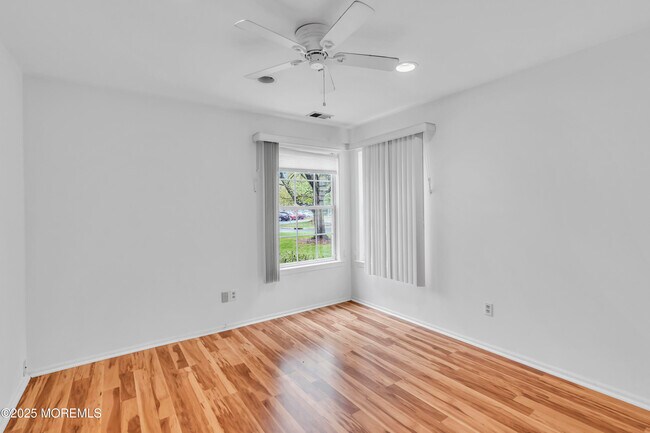 Building Photo - 237 Paddington Ct