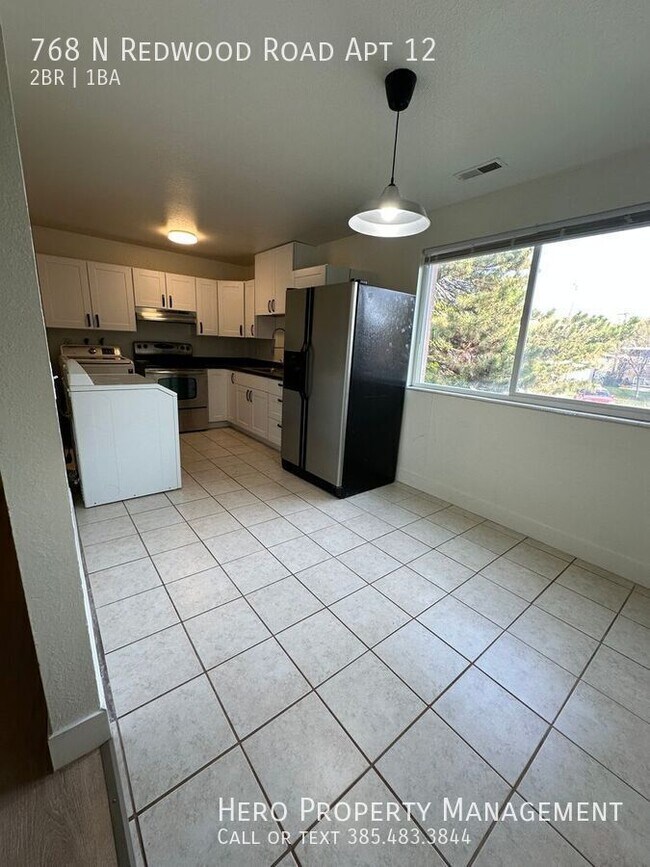 Building Photo - 768 N Redwood Rd