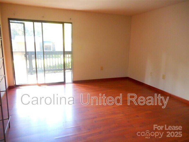 Building Photo - 5016 Sardis Rd