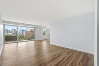 Building Photo - 8315 N Brook Ln