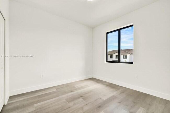 Building Photo - 34520 SW 191st Ct