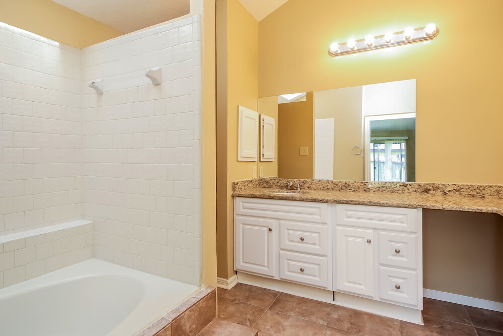 Building Photo - 7831 Poitiers Dr