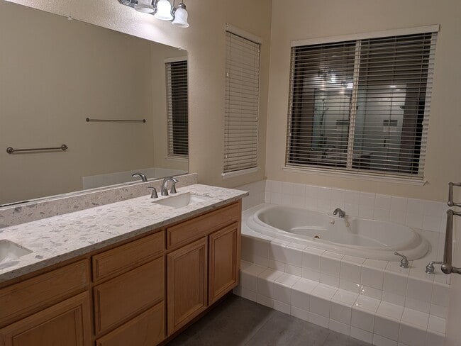 Building Photo - 3980 Avignon Ln