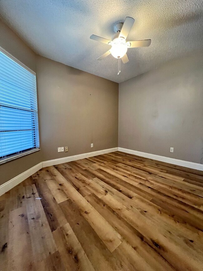 Building Photo - 8447 Tangelo Tree Dr