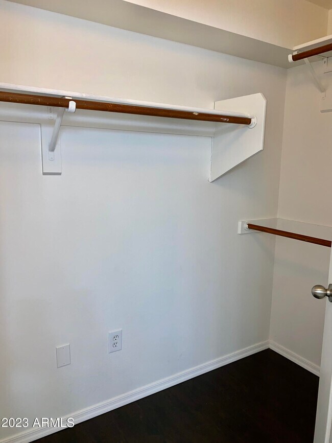 Building Photo - 1701 E Colter St