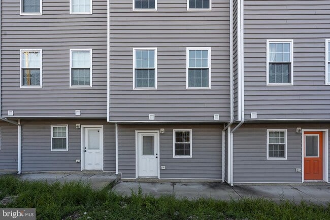 Building Photo - 1207 Clarkson St