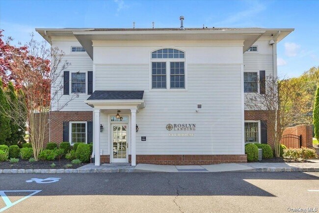 Building Photo - 402 Grist Mill Cir