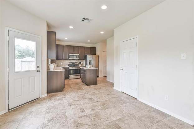 Building Photo - 18626 Each Elm Way