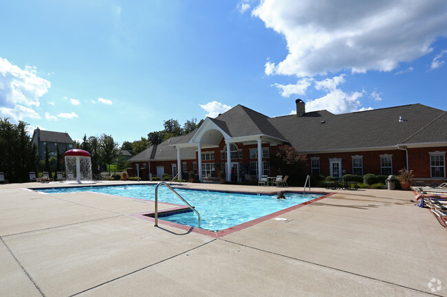 A perfect pool for summer! - Peine Lakes