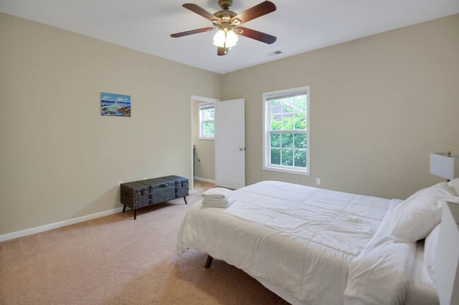 Building Photo - 6799 Wilson Blvd