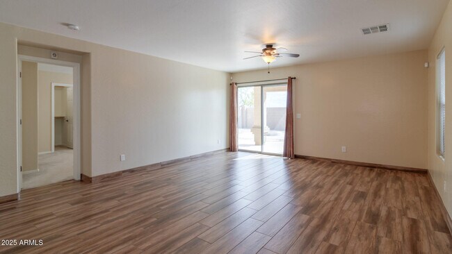 Building Photo - 11323 E Wallflower Ln