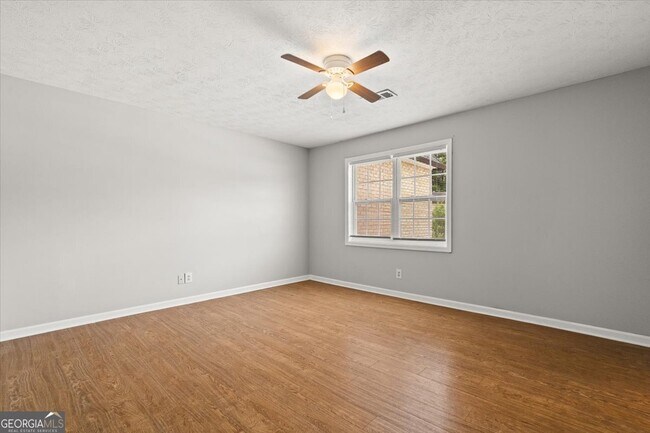 Building Photo - 360 Winding River Dr