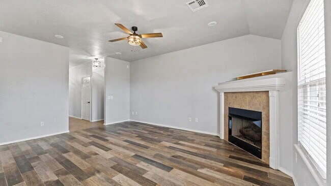 Building Photo - "Charming 3-Bed, 2-Bath Home in Centerton – Your Cozy Retreat Awaits!"
