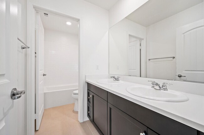 Building Photo - 36712 Summer Dain Ln