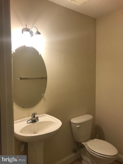 Building Photo - 3680 Chippendale Cir