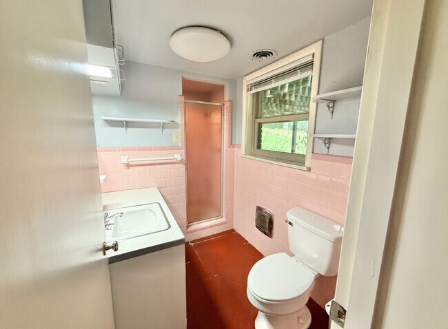 Building Photo - 102 Blueridge Pl