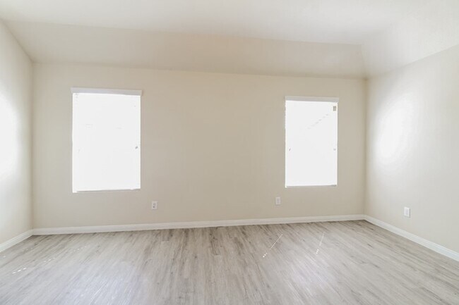 Building Photo - 6301 Hogue St