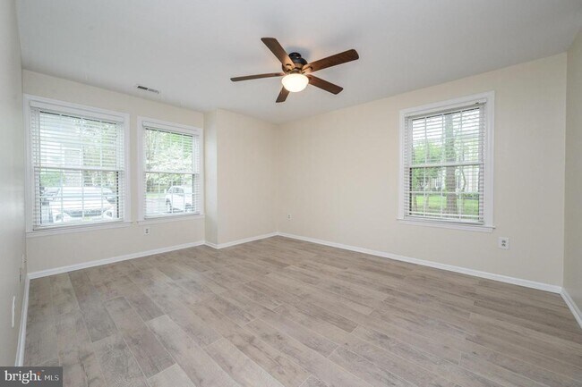 Building Photo - 17 Chelmsford Ct