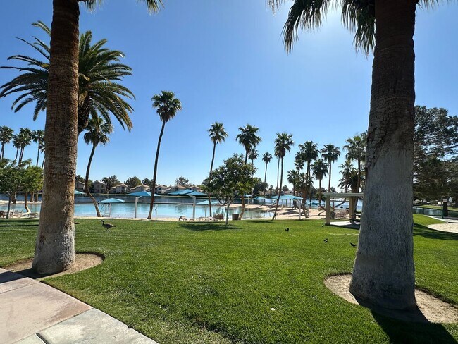 Building Photo - STUNNING DESERT SHORES MINUTES FROM THE LAKES!!!