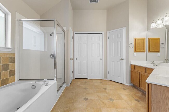 Building Photo - 1616 Chasewood Dr