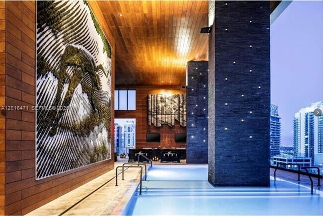 Building Photo - 1451 Brickell Ave
