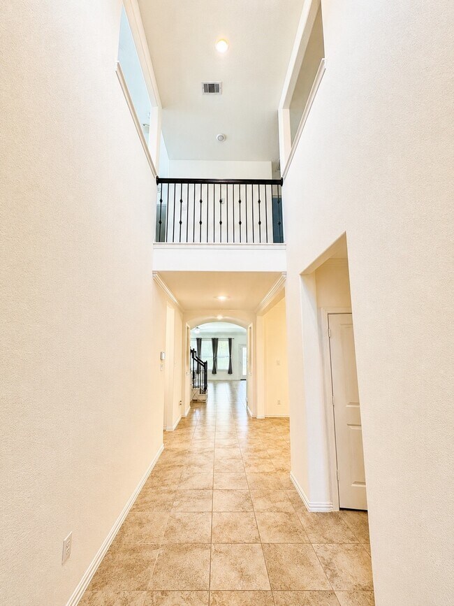 Building Photo - 20015 Matador Ridge Dr
