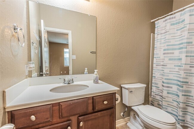 Building Photo - 307 Autumn Creek Ln