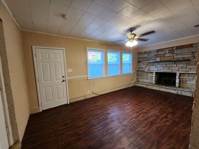 Building Photo - 6515 Forrest Rd