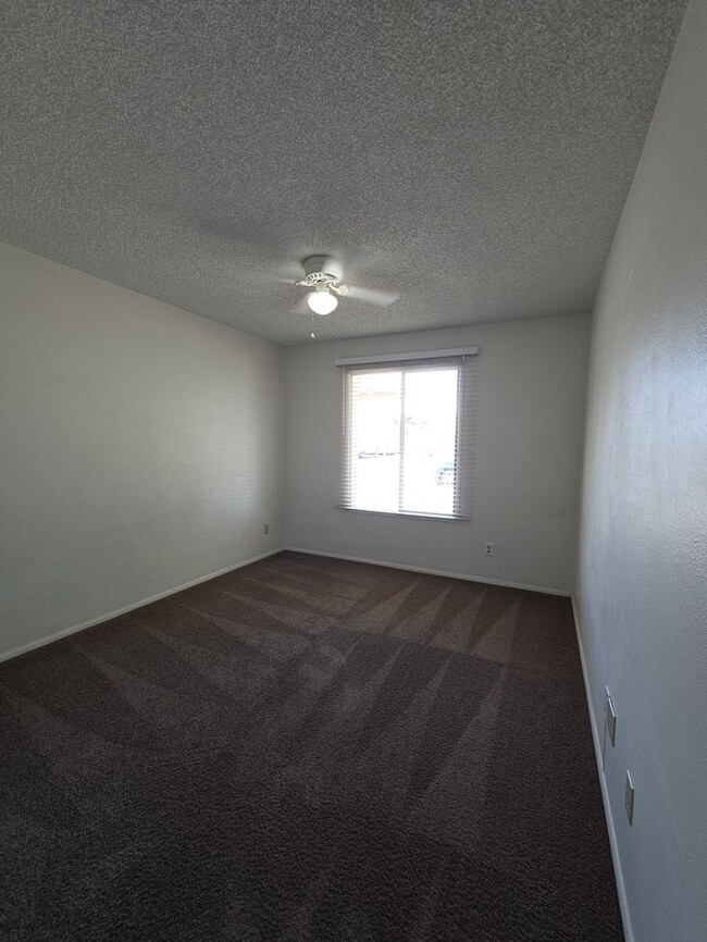 Building Photo - Great Tempe 3 bedroom 2 bath