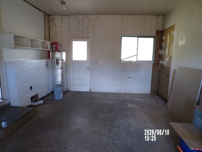 Building Photo - 325 SE Bridgeway Ave