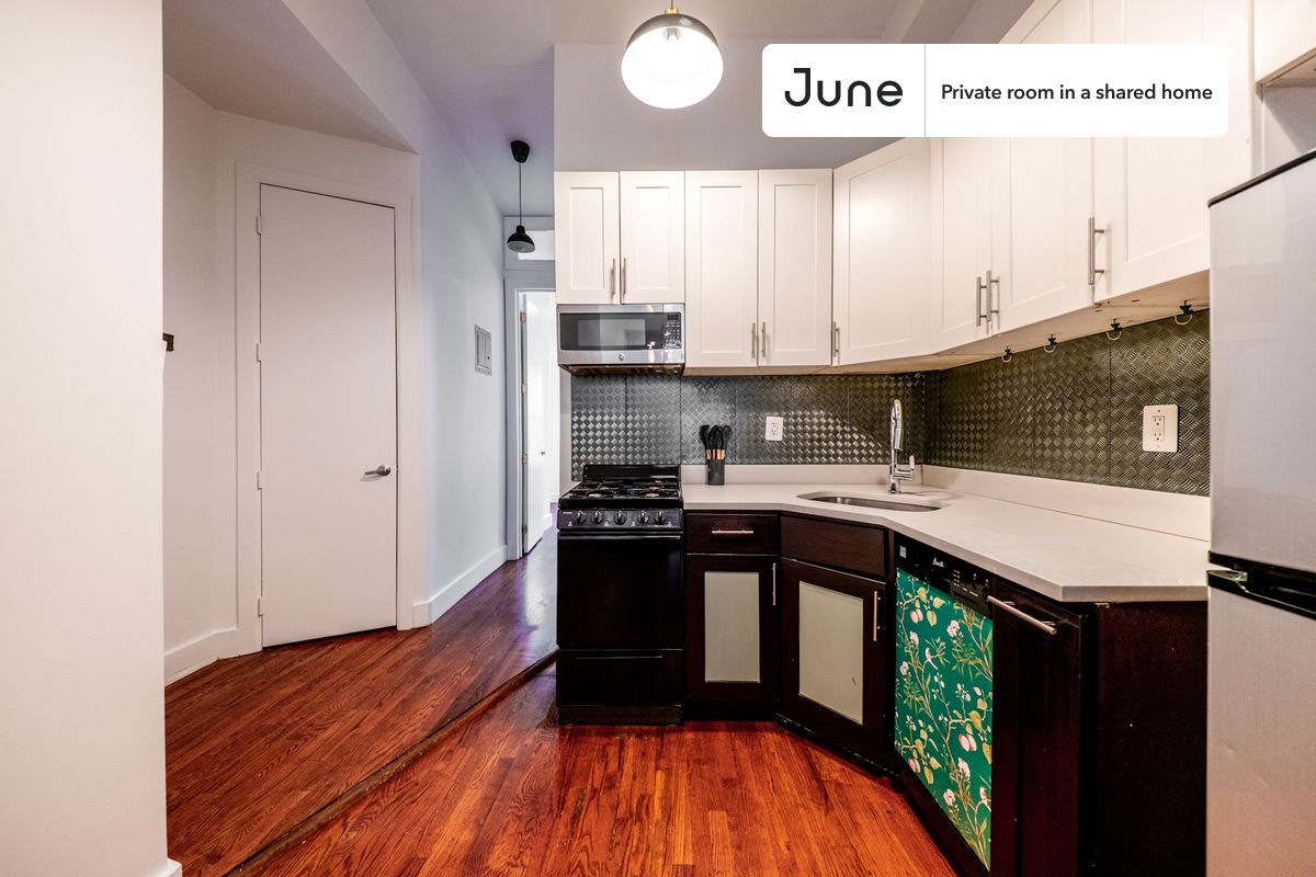 Building Photo - Room in Shared 3 bed/1 bath home in Bushwick