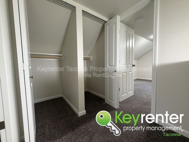 Building Photo - 5431 Clarkston St