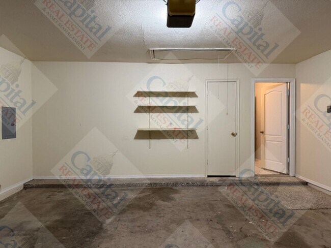 Building Photo - 1720 Briarcreek