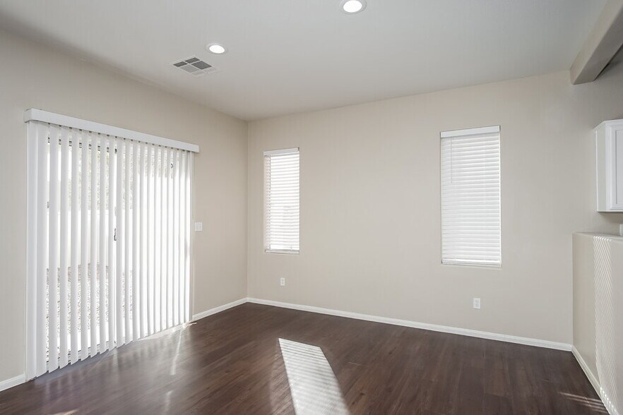 Building Photo - 10441 Anacostia St