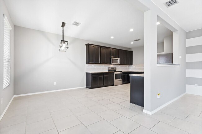 Building Photo - 11713 Silver Sky