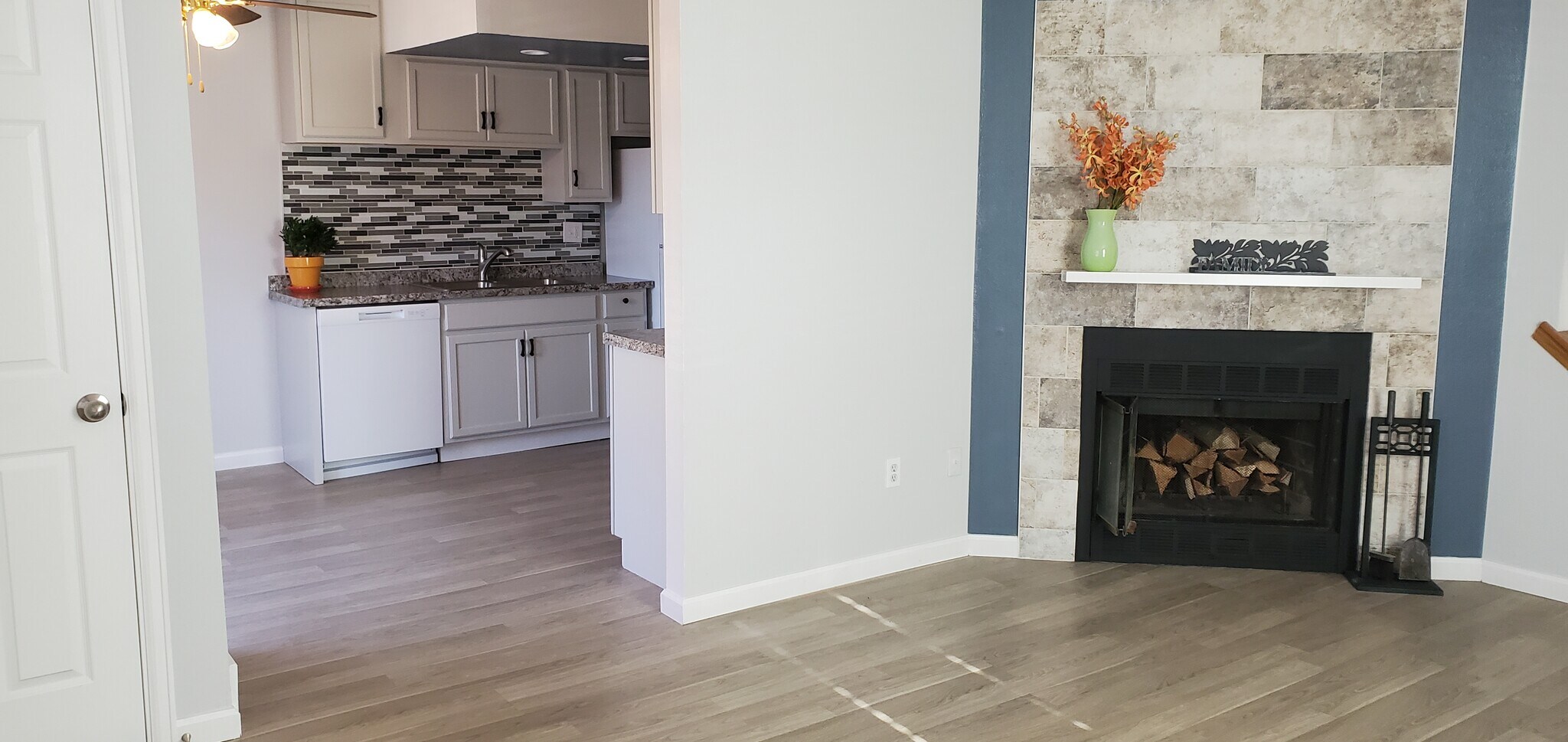 Building Photo - 1310 Firefly Cir