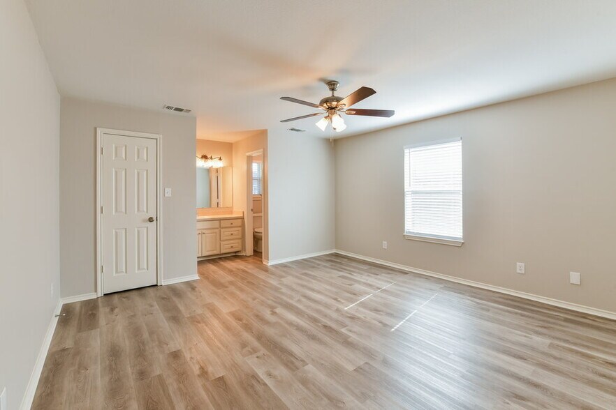 Building Photo - 6437 Starnes Rd