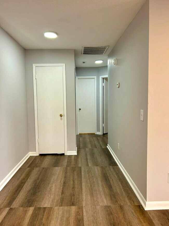 Building Photo - 341 Central Ave