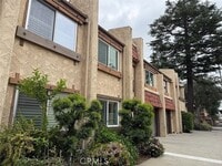 Building Photo - 327 E Live Oak St
