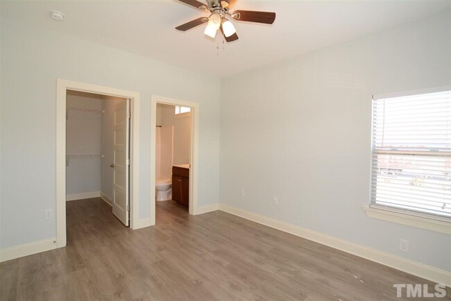 Building Photo - North Raleigh 2 bedroom 2 Bath for rent!