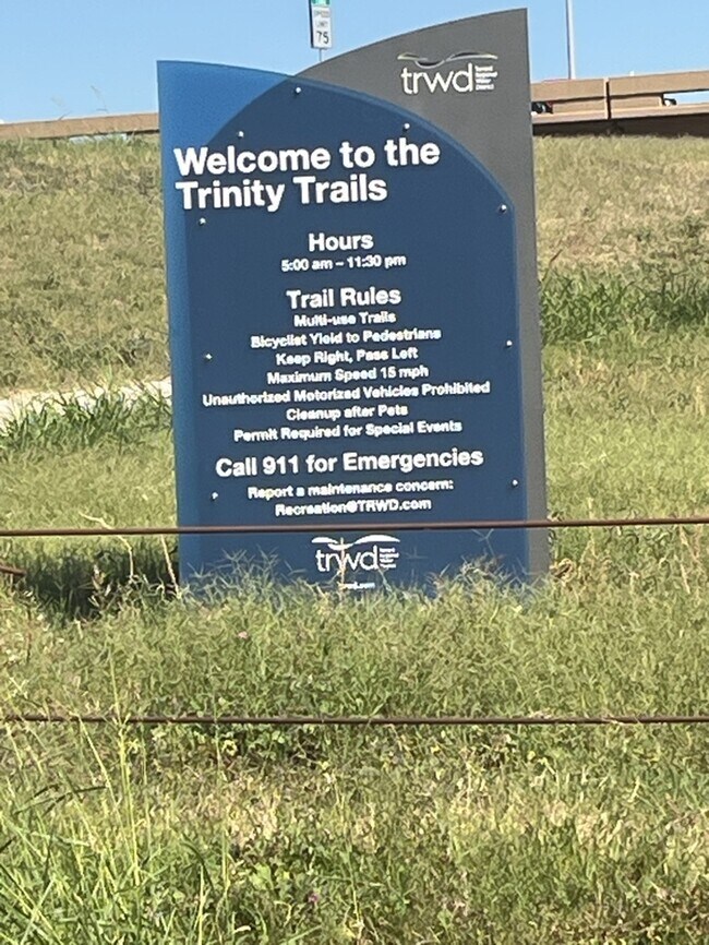 Building Photo - Custom Built 3/2/2 Delga Park! Trinity Trails Minutes from downtown Fort Worth!