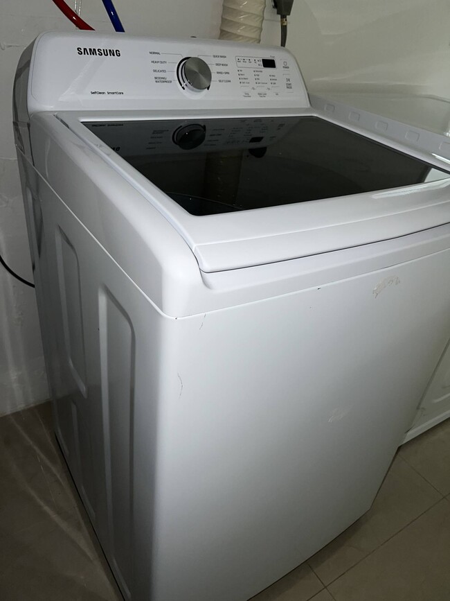 Newer LARGE capacity washer - 5010 SW 26th Ave