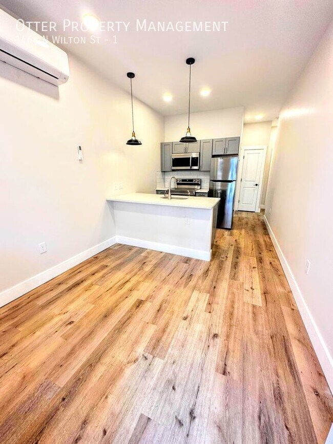 Building Photo - 1464 N Wilton St