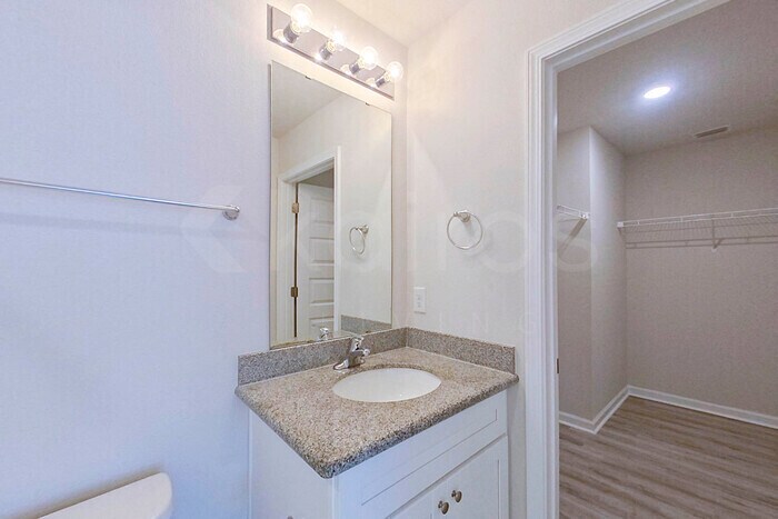 Building Photo - 4746 Malay Cir