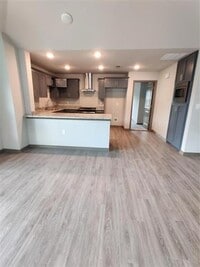 Building Photo - 8708 Tudor Pl