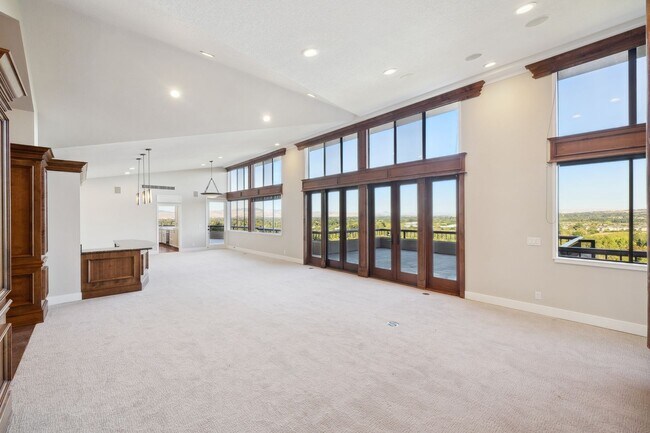 Building Photo - 21 Deer Oaks Ct