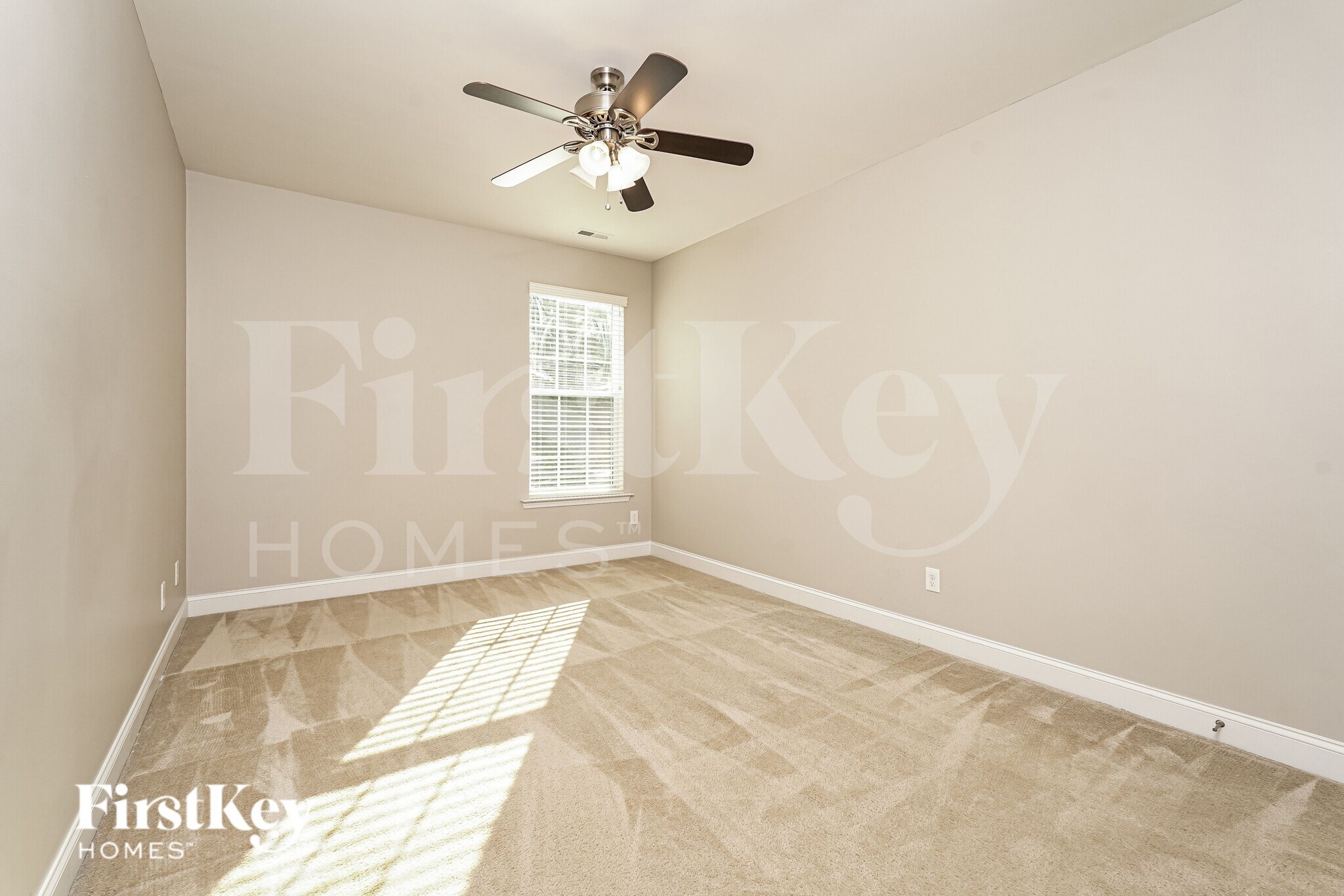 Building Photo - 1643 Ashmead Ln