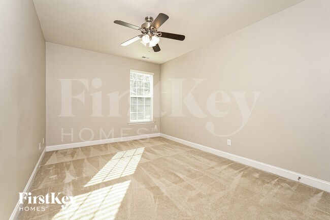 Building Photo - 1643 Ashmead Ln