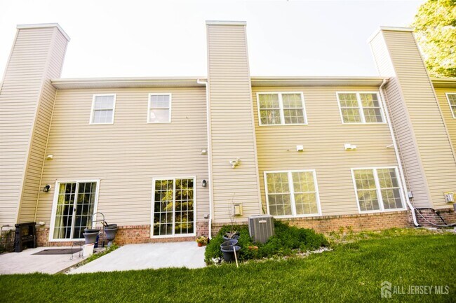 Building Photo - 122 Morgan Way